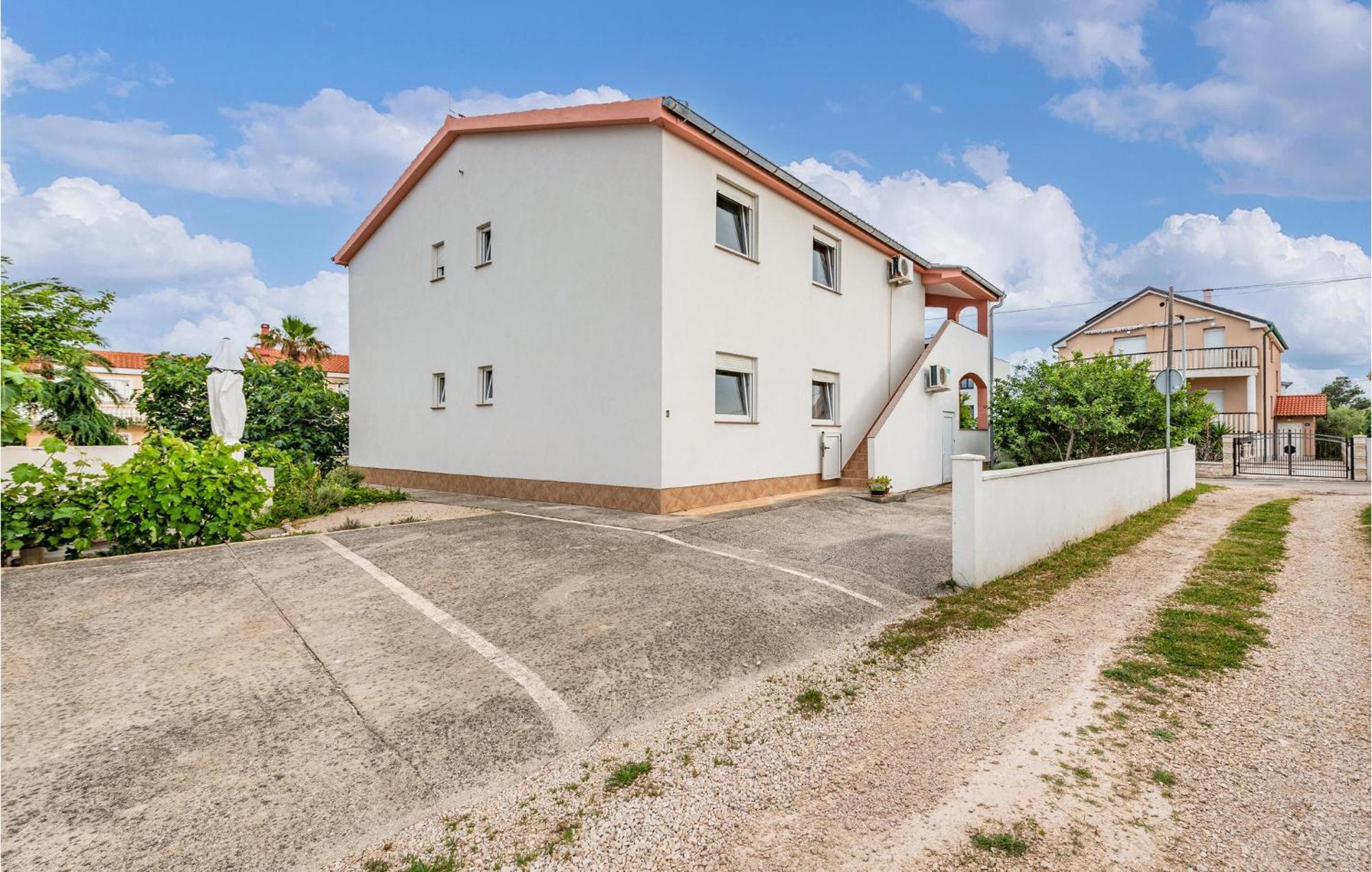 Beautiful Apartment In Vir With Wifi Екстер'єр фото