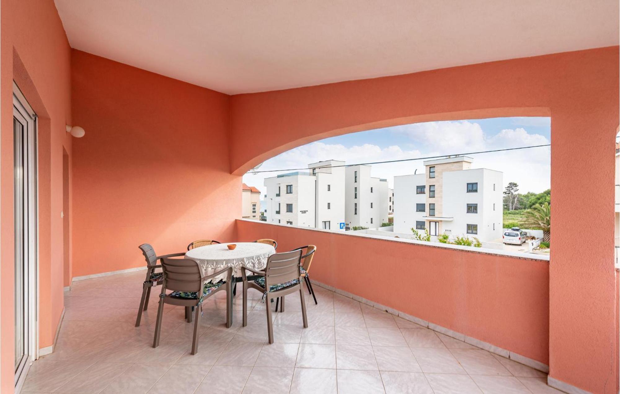 Beautiful Apartment In Vir With Wifi Екстер'єр фото
